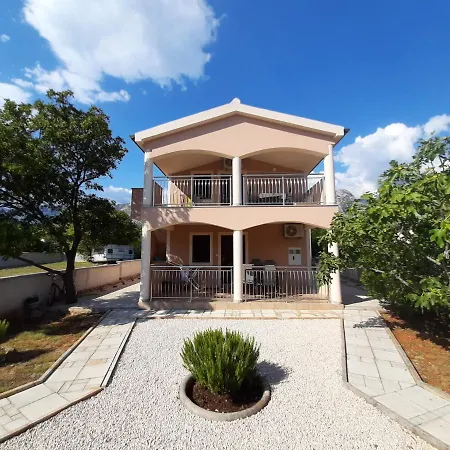 Pajo Apartment Seline